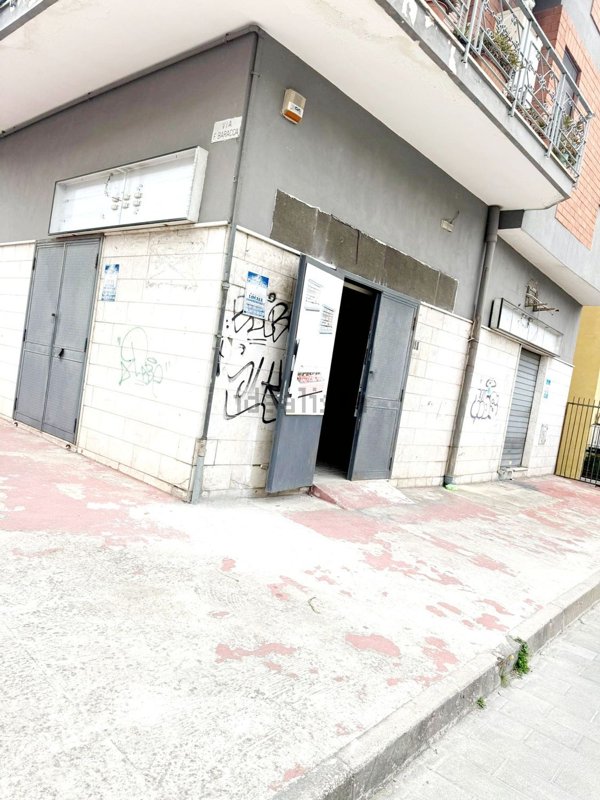 locale commerciale in affitto a Marano di Napoli