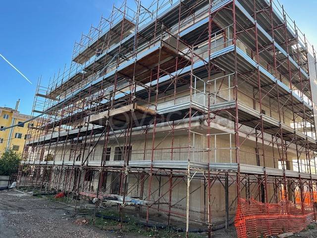 negozio in affitto a Marano di Napoli in zona Centro Città