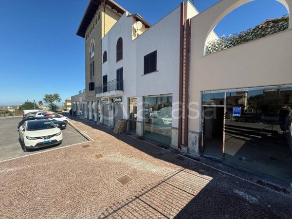 negozio in affitto a Marano di Napoli in zona San Rocco