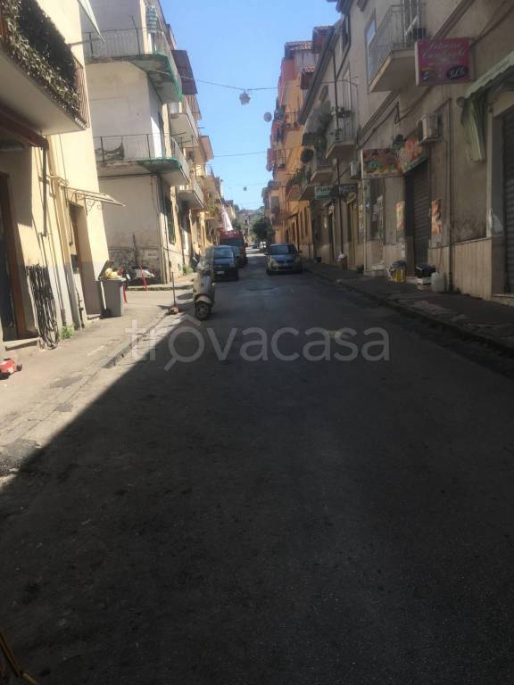 negozio in affitto a Marano di Napoli in zona Centro Città