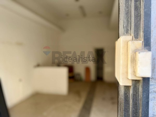 locale commerciale in affitto a Marano di Napoli