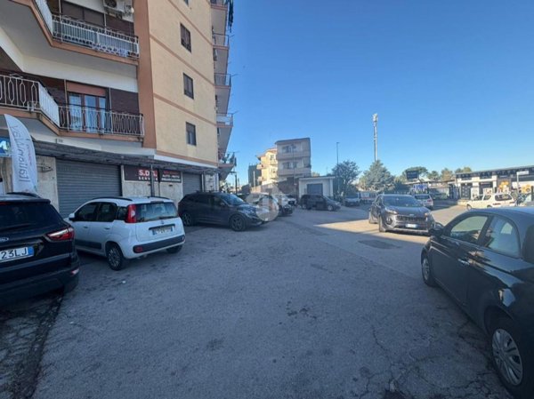 locale commerciale in affitto a Marano di Napoli