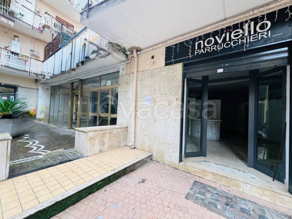negozio in affitto a Marano di Napoli