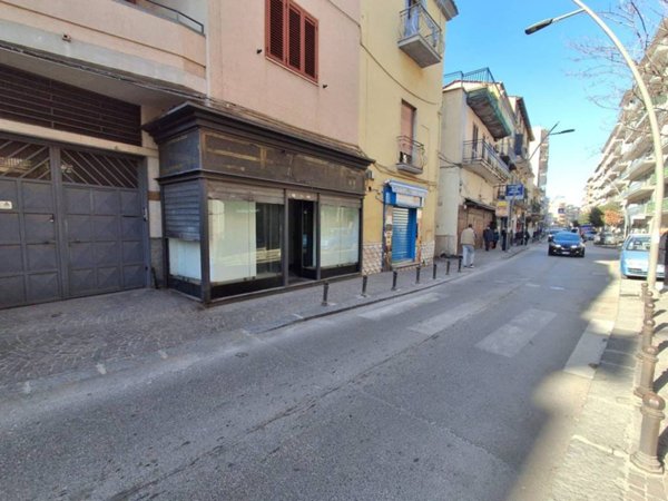 negozio in affitto a Marano di Napoli in zona Centro Città