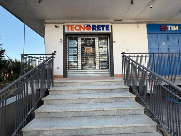 negozio in affitto a Marano di Napoli in zona San Rocco