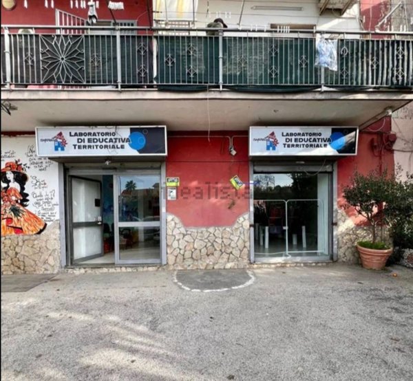 locale commerciale in affitto a Marano di Napoli