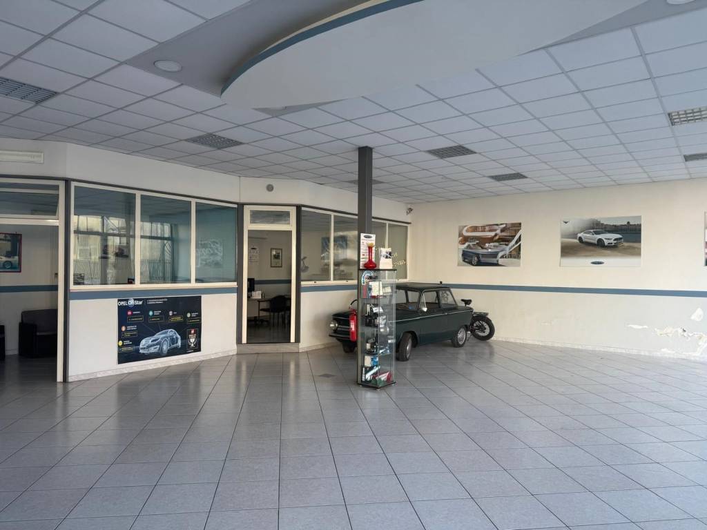 negozio in affitto a Marano di Napoli