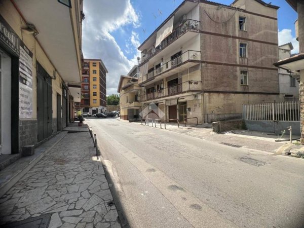 locale commerciale in affitto a Marano di Napoli