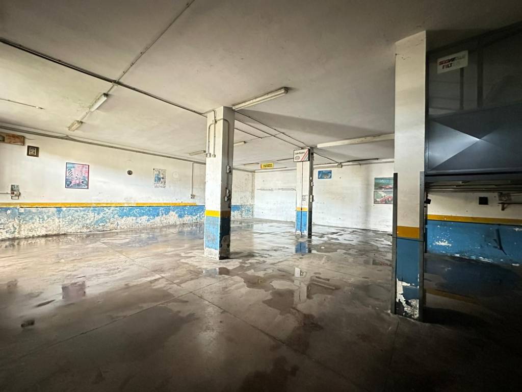 locale commerciale in affitto a Marano di Napoli