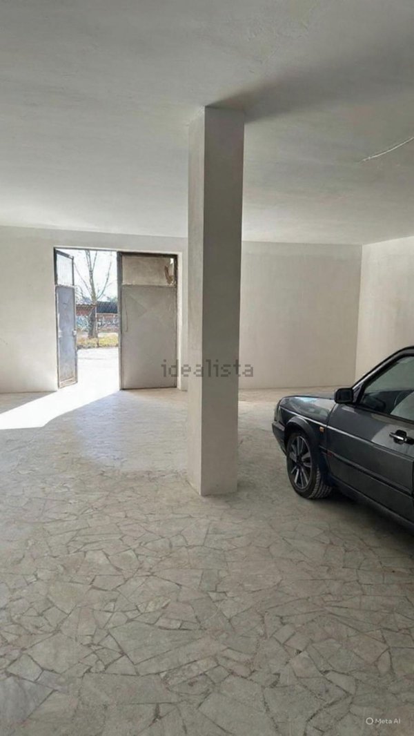 locale commerciale in affitto a Marano di Napoli