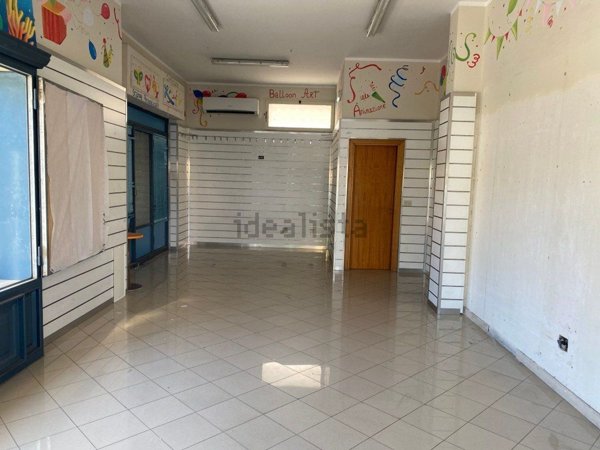 locale commerciale in affitto a Marano di Napoli