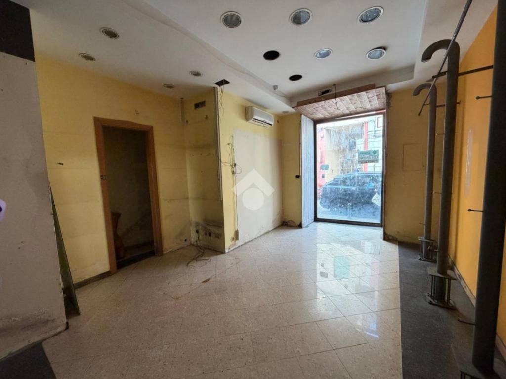 negozio in affitto a Marano di Napoli