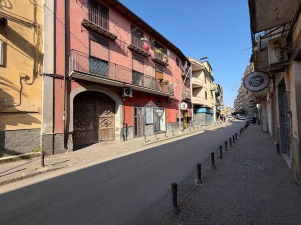 negozio in affitto a Marano di Napoli in zona Centro Città