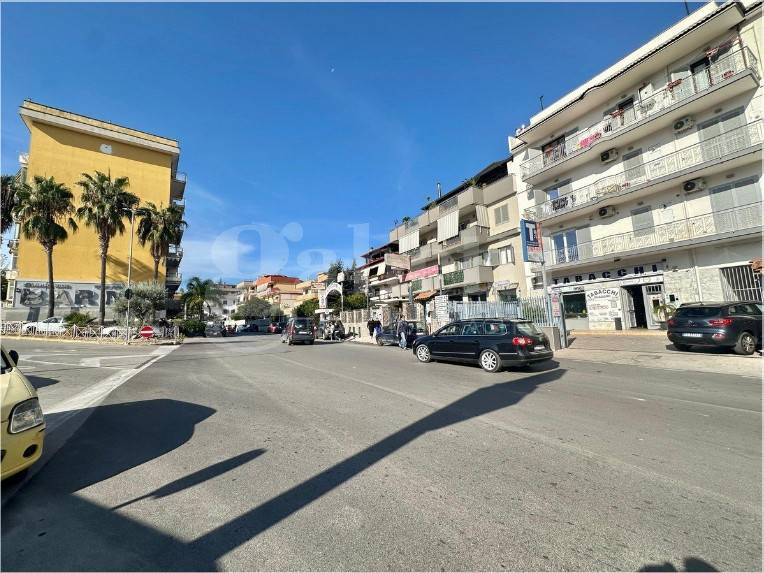 locale commerciale in affitto a Marano di Napoli