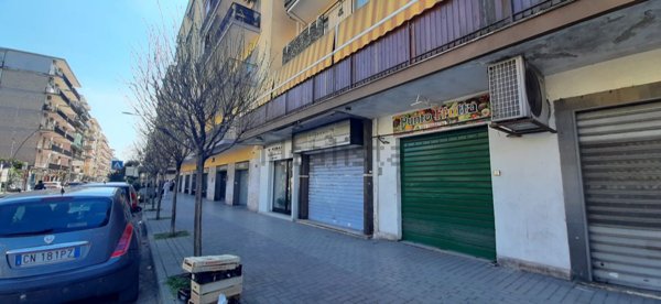 locale commerciale in affitto a Marano di Napoli in zona Centro Città
