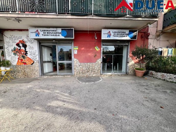 negozio in affitto a Marano di Napoli in zona San Rocco