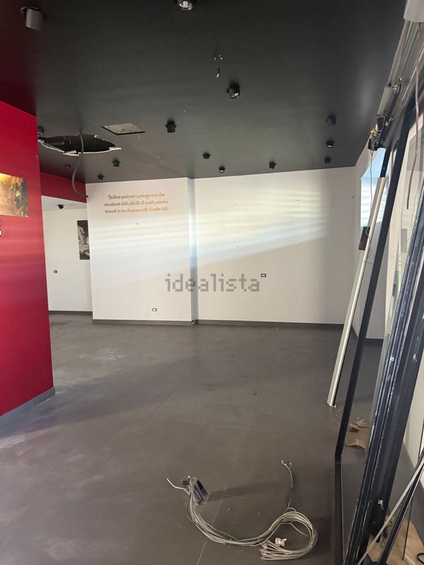 locale commerciale in affitto a Marano di Napoli