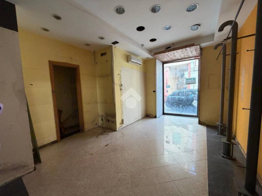 negozio in affitto a Marano di Napoli