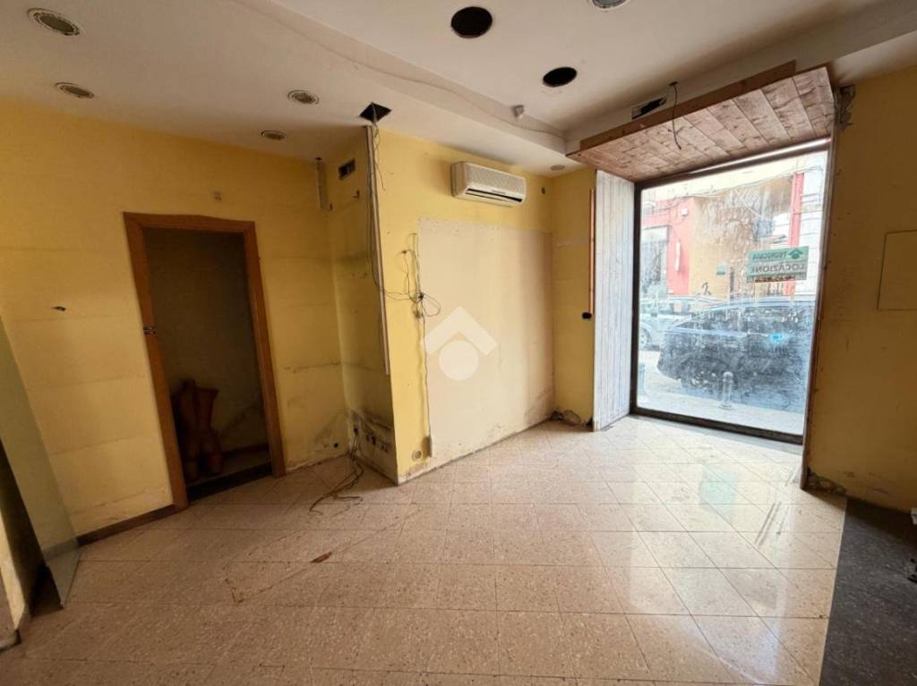 negozio in affitto a Marano di Napoli