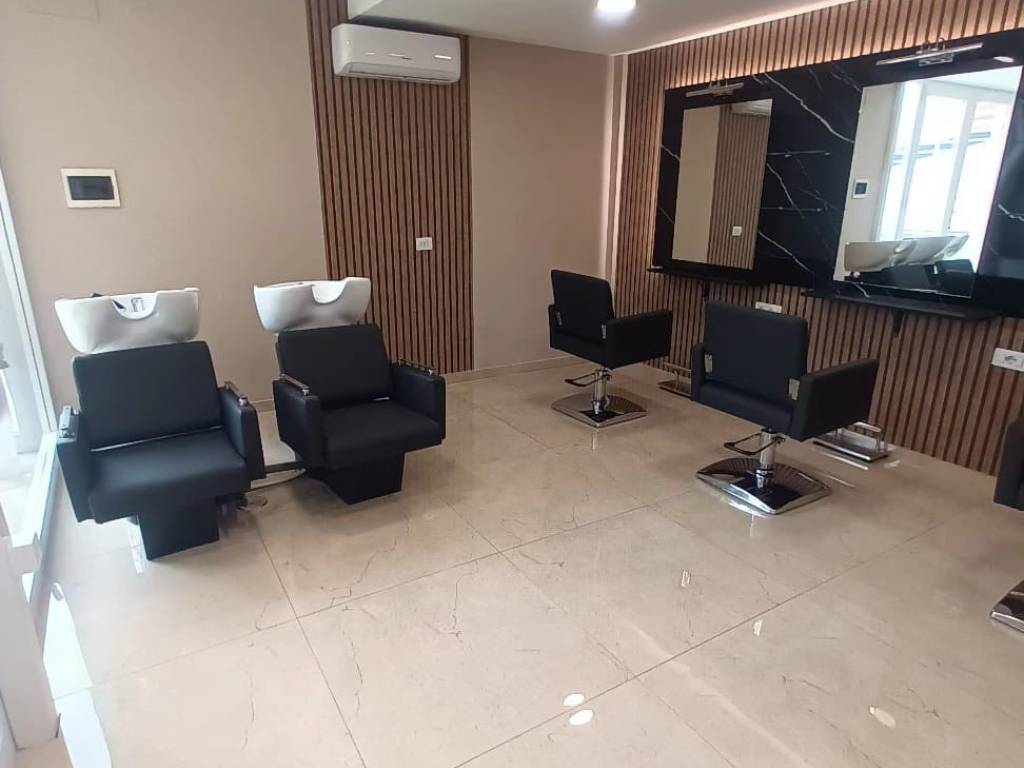 negozio in affitto a Marano di Napoli in zona San Rocco