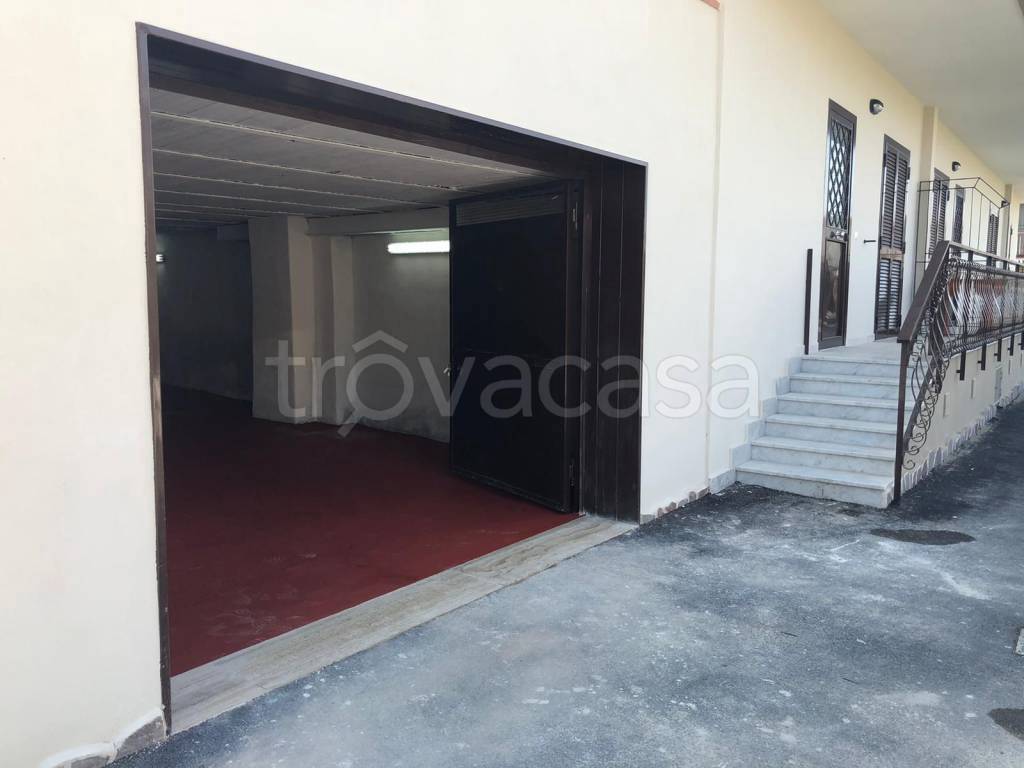 locale commerciale in affitto a Marano di Napoli