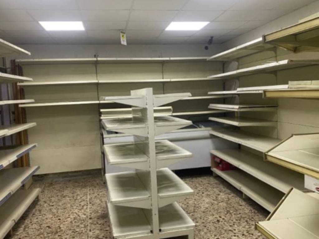 negozio in affitto a Marano di Napoli