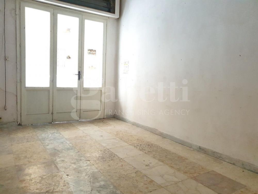 negozio in affitto a Marano di Napoli in zona Centro Città