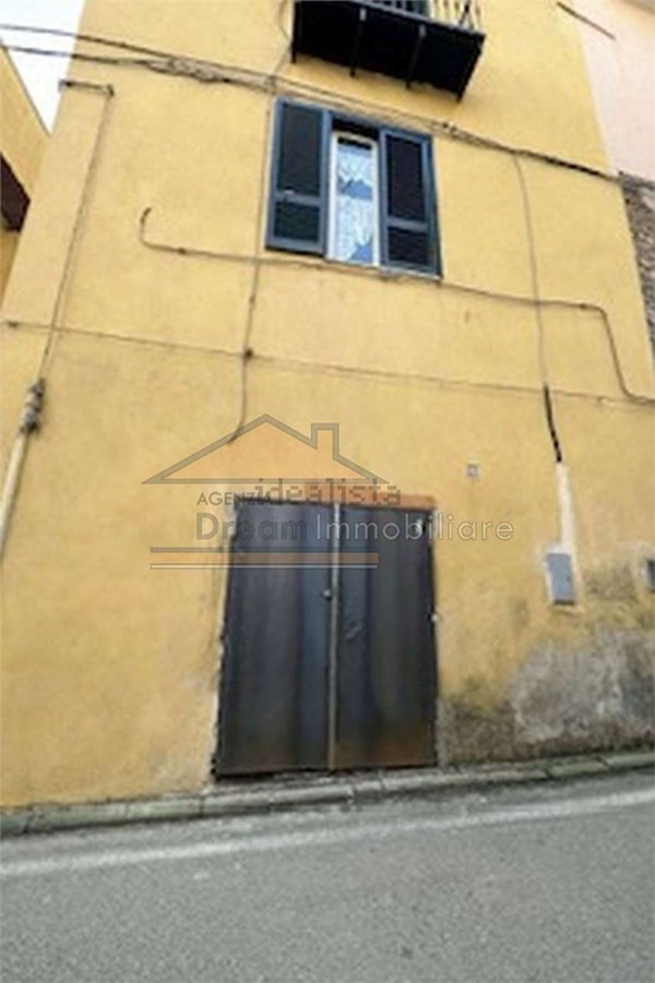 locale di sgombero in affitto a Marano di Napoli in zona Centro Città