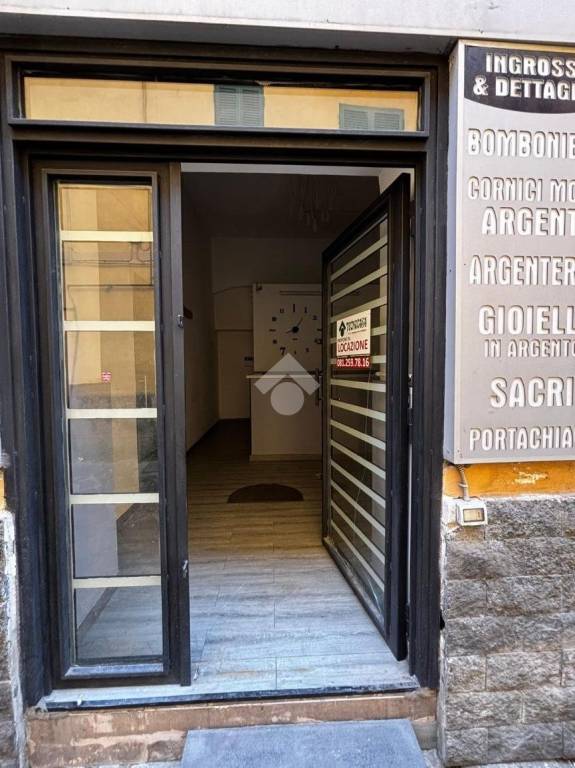 negozio in affitto a Marano di Napoli in zona Centro Città