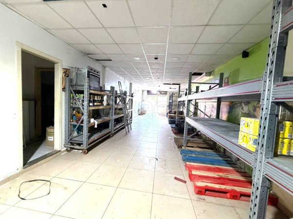 negozio in affitto a Marano di Napoli in zona San Rocco