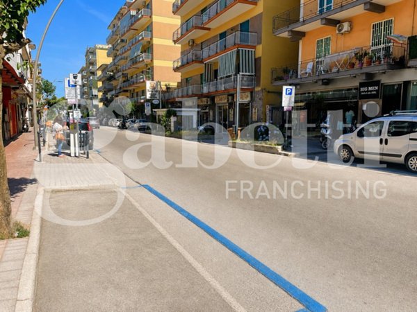 locale commerciale in affitto a Marano di Napoli