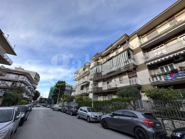 locale commerciale in affitto a Marano di Napoli