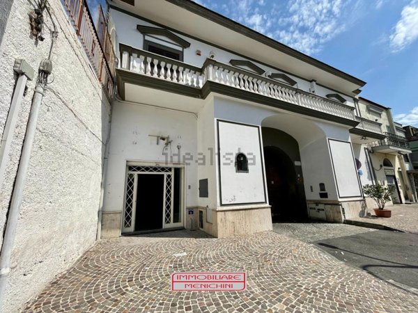 locale commerciale in affitto a Mariglianella