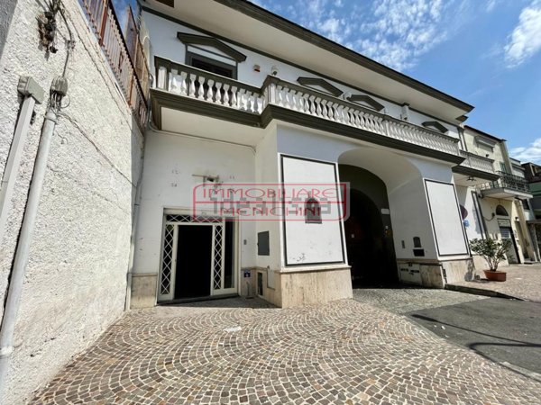locale commerciale in affitto a Mariglianella