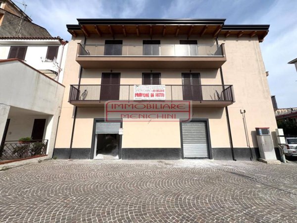 negozio in affitto a Mariglianella