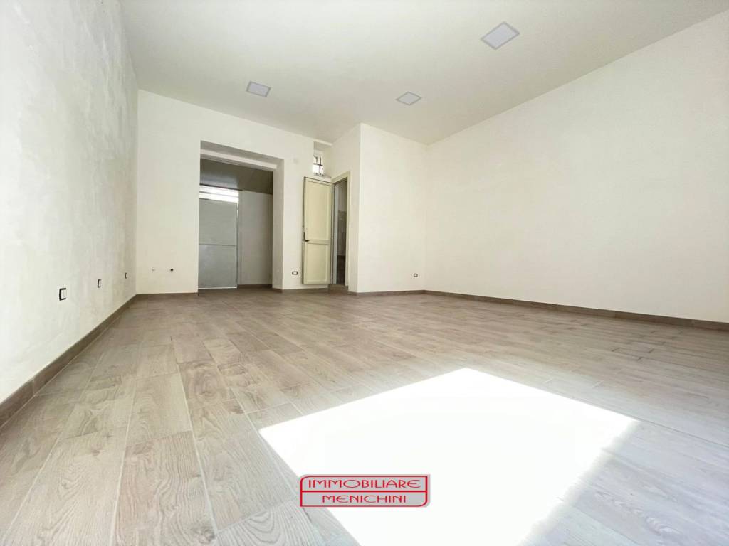 negozio in affitto a Mariglianella