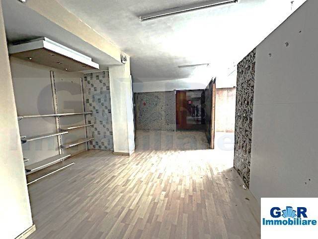 negozio in affitto a Mariglianella