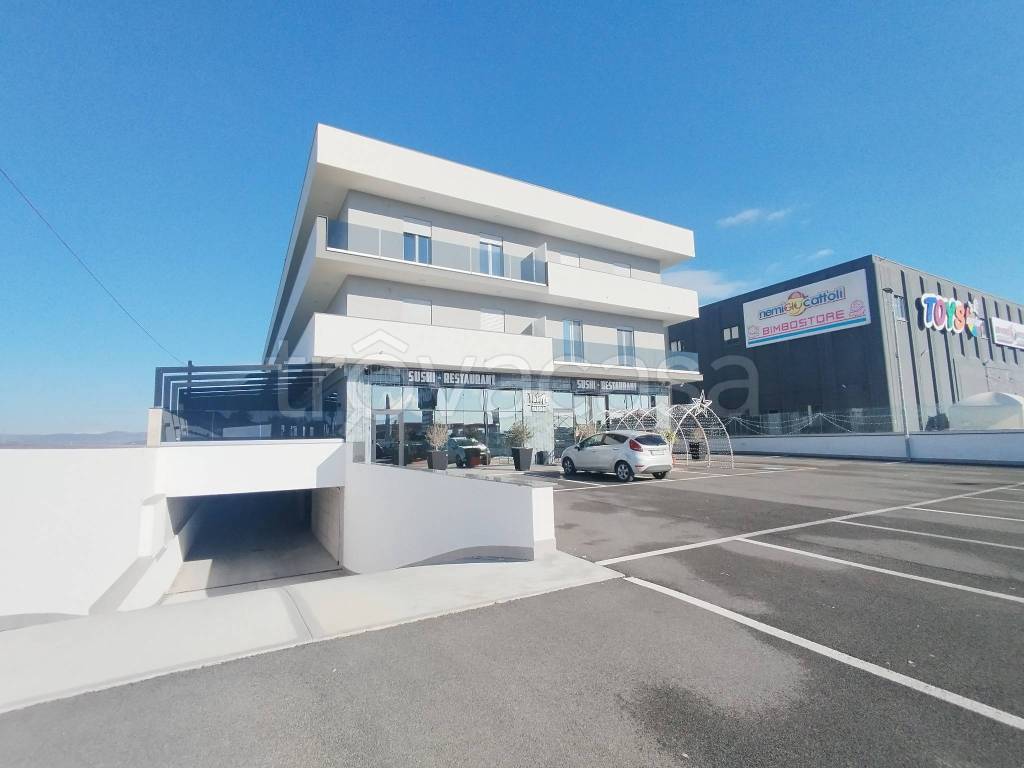 locale commerciale in affitto a Mariglianella