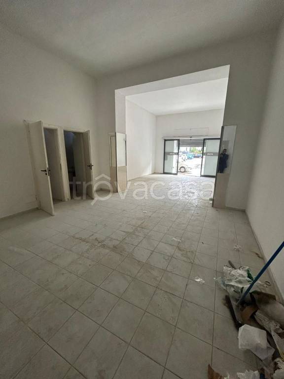 negozio in affitto a Marigliano