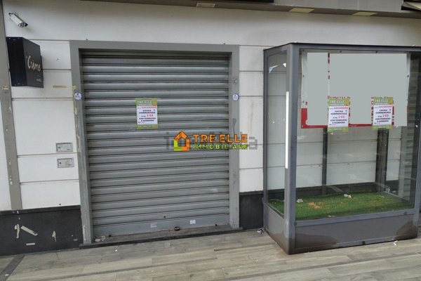 locale commerciale in affitto a Marigliano