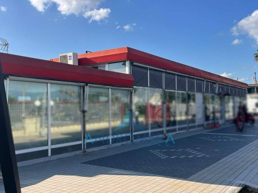 negozio in affitto a Marigliano