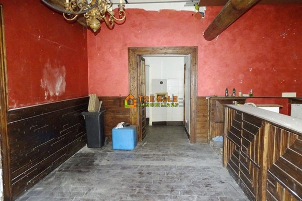 locale commerciale in affitto a Marigliano