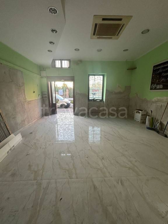 negozio in affitto a Marigliano