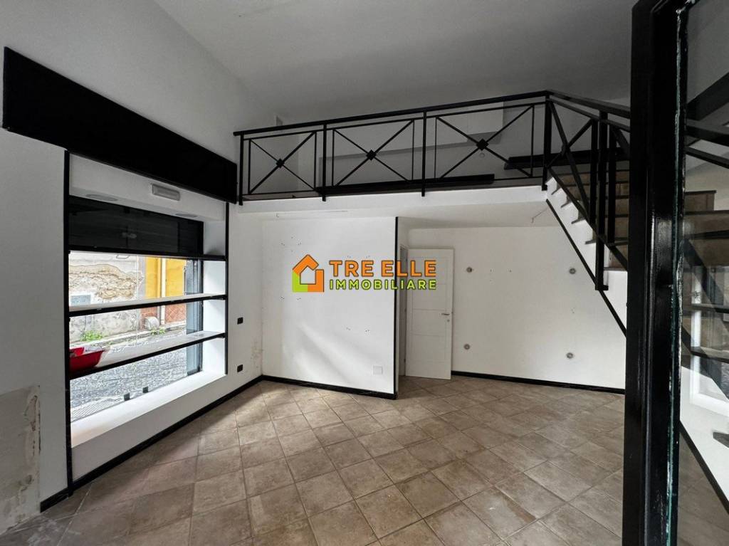 negozio in affitto a Marigliano