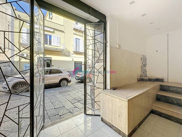 negozio in affitto a Marigliano