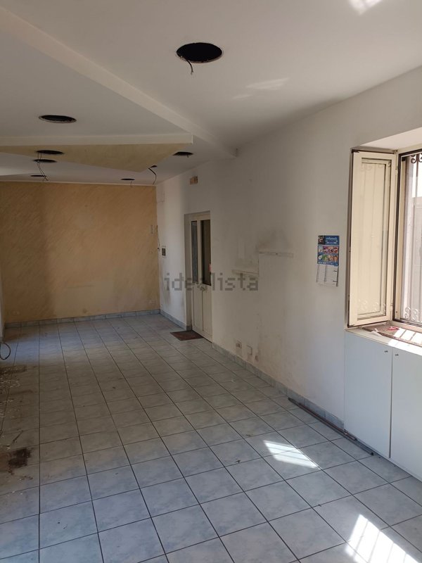 locale commerciale in affitto a Marigliano in zona Faibano