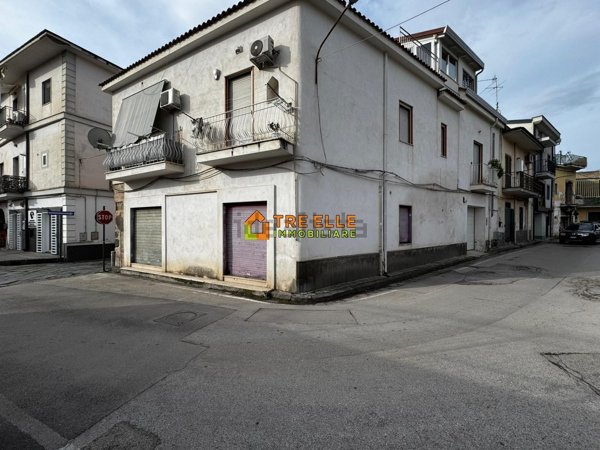 locale commerciale in affitto a Marigliano