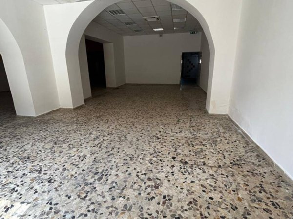 negozio in affitto a Marigliano