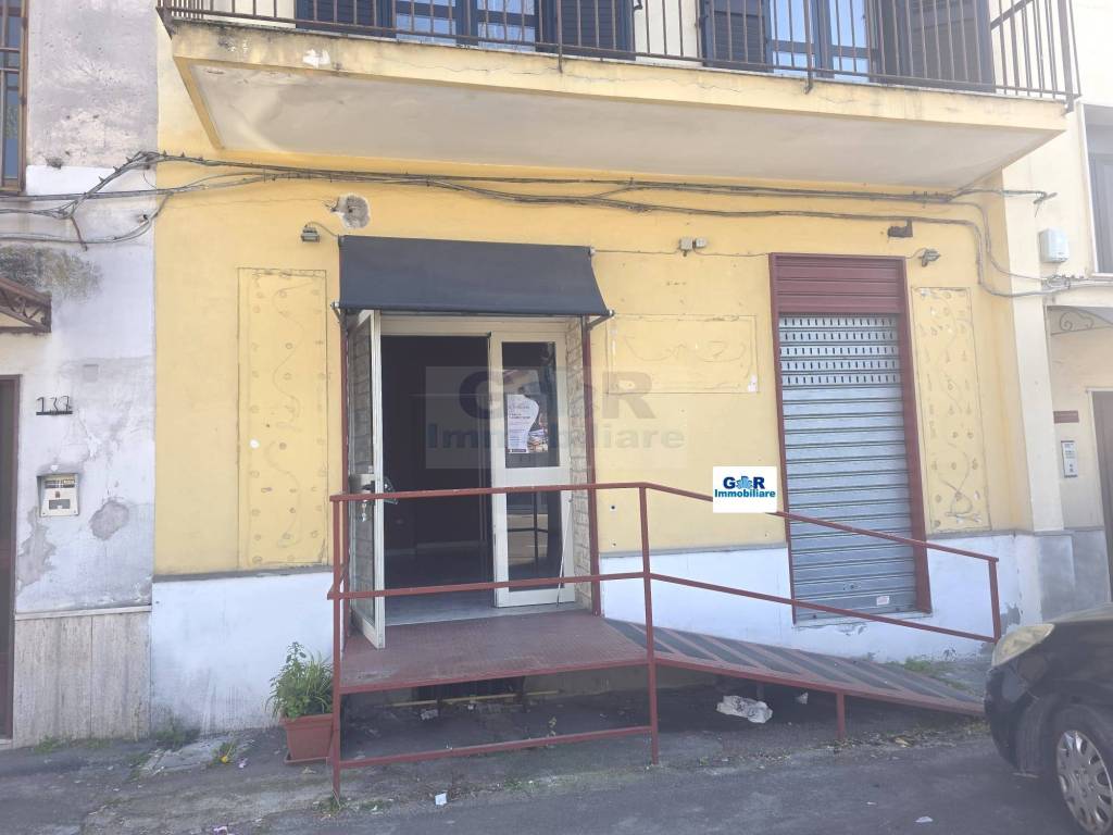 negozio in affitto a Marigliano