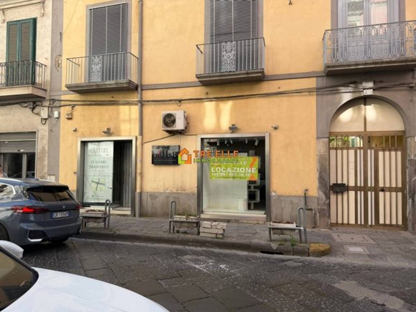 negozio in affitto a Marigliano